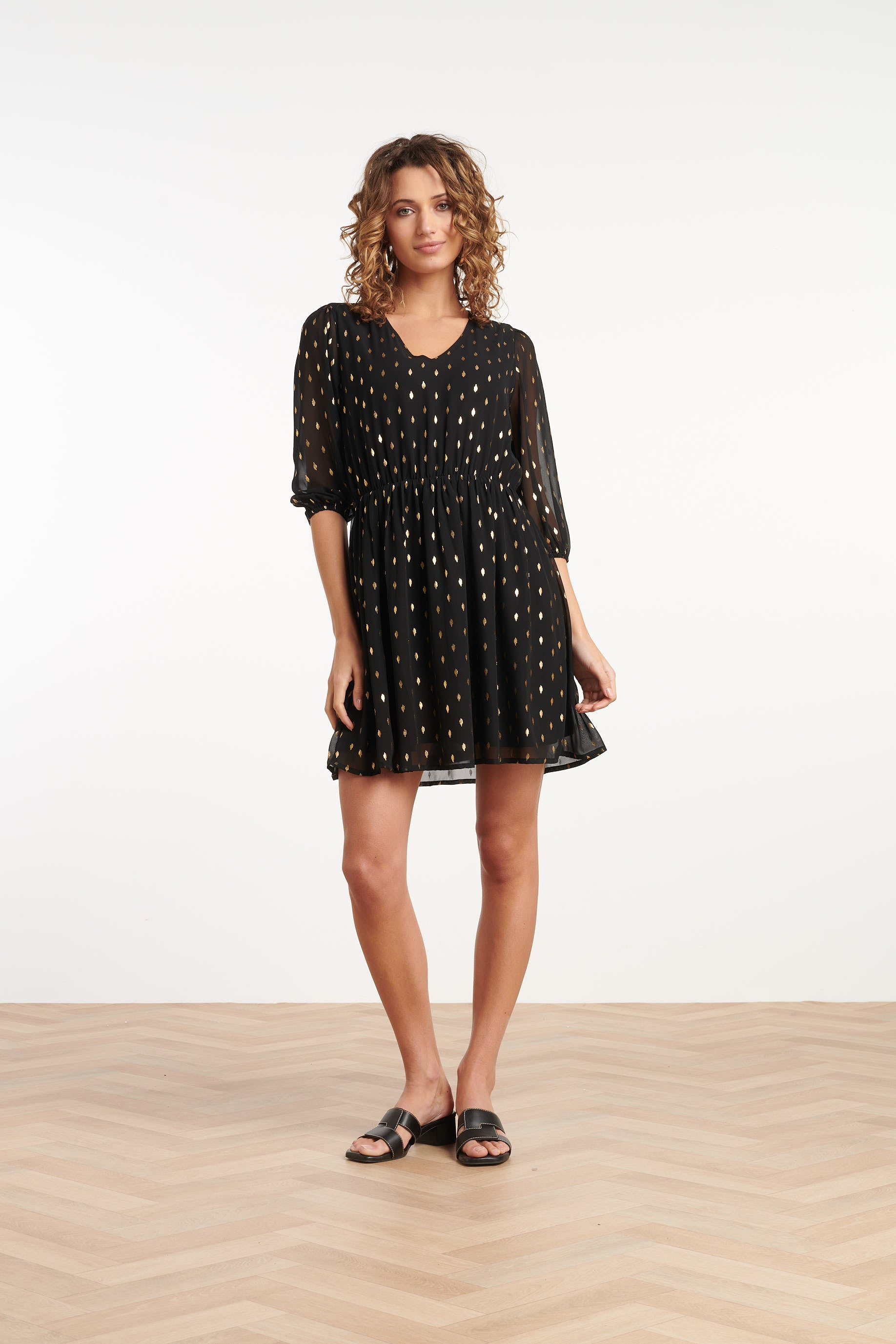 35061, Jurken | Black-Gold