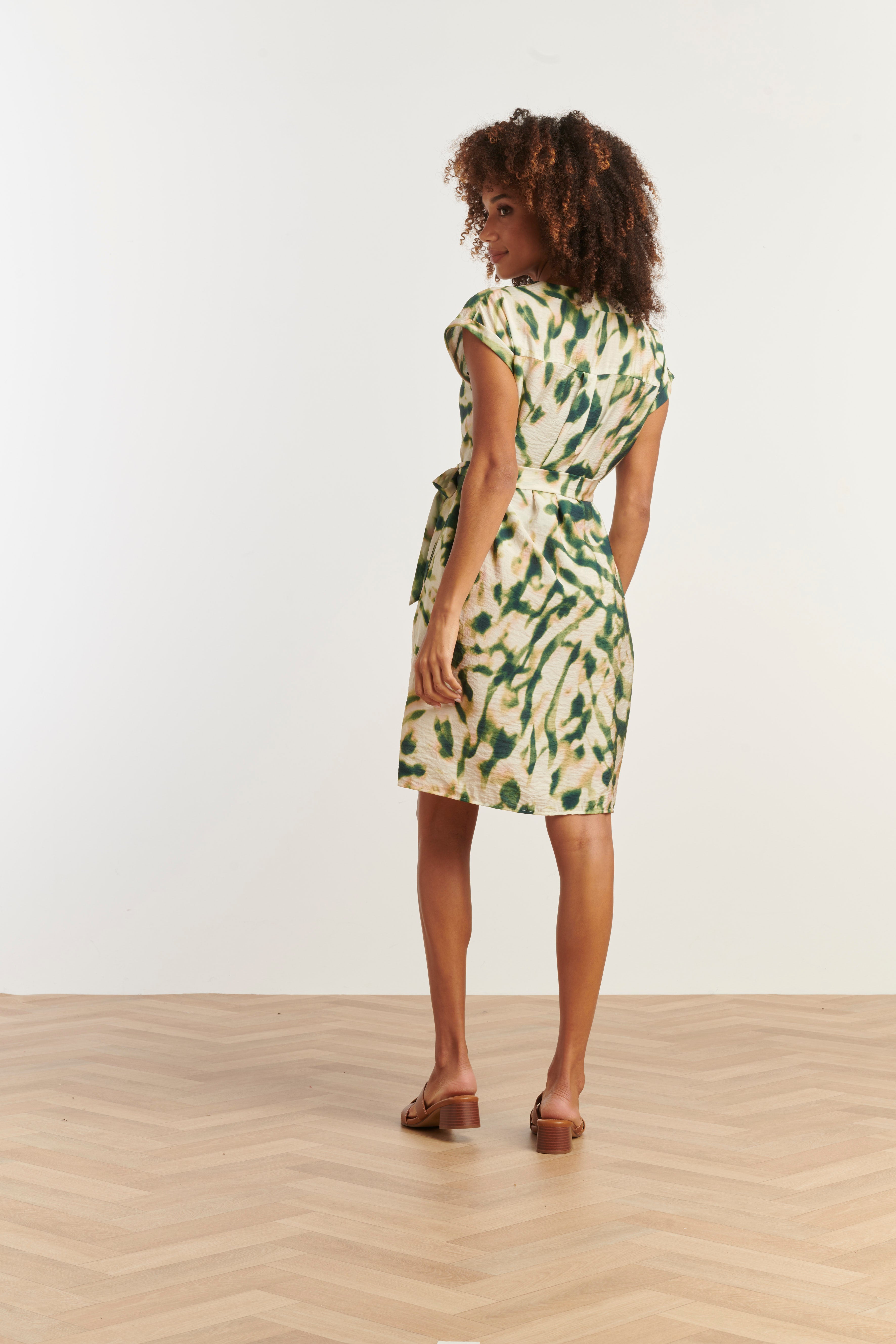 35123, Jurken | Off White-Green