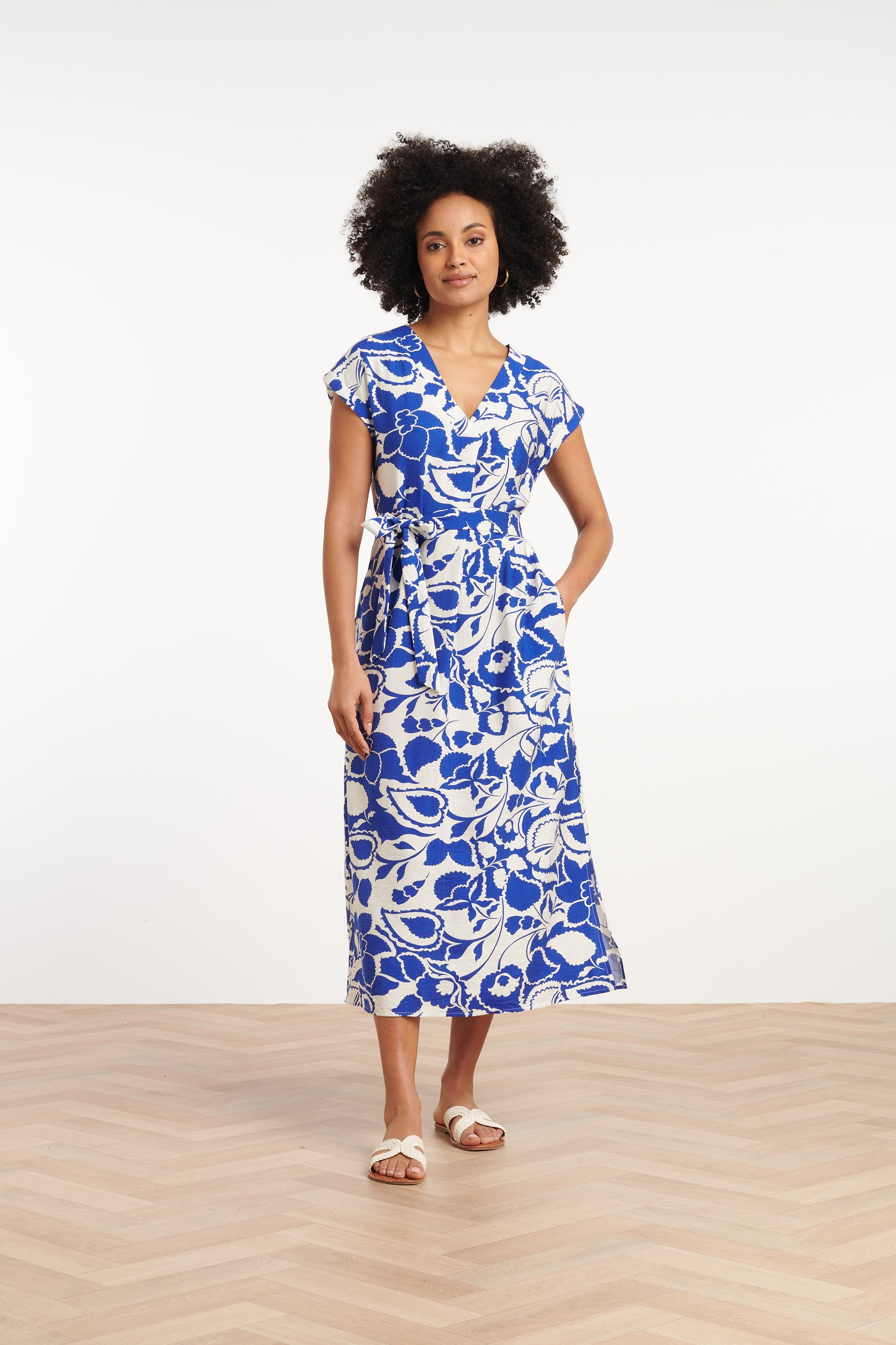 35172, Jurken | Off White-Cobalt Blue