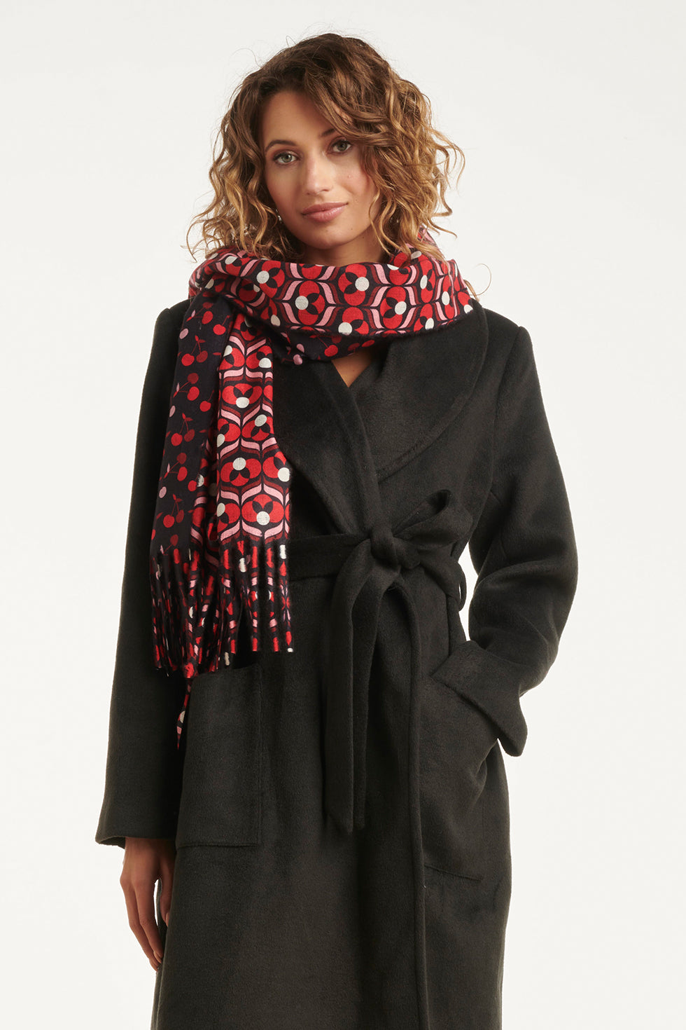 55304 Dubbelzijdige Retro Kers GeprInt Sjaal in Zwart En Rood | Black - Red