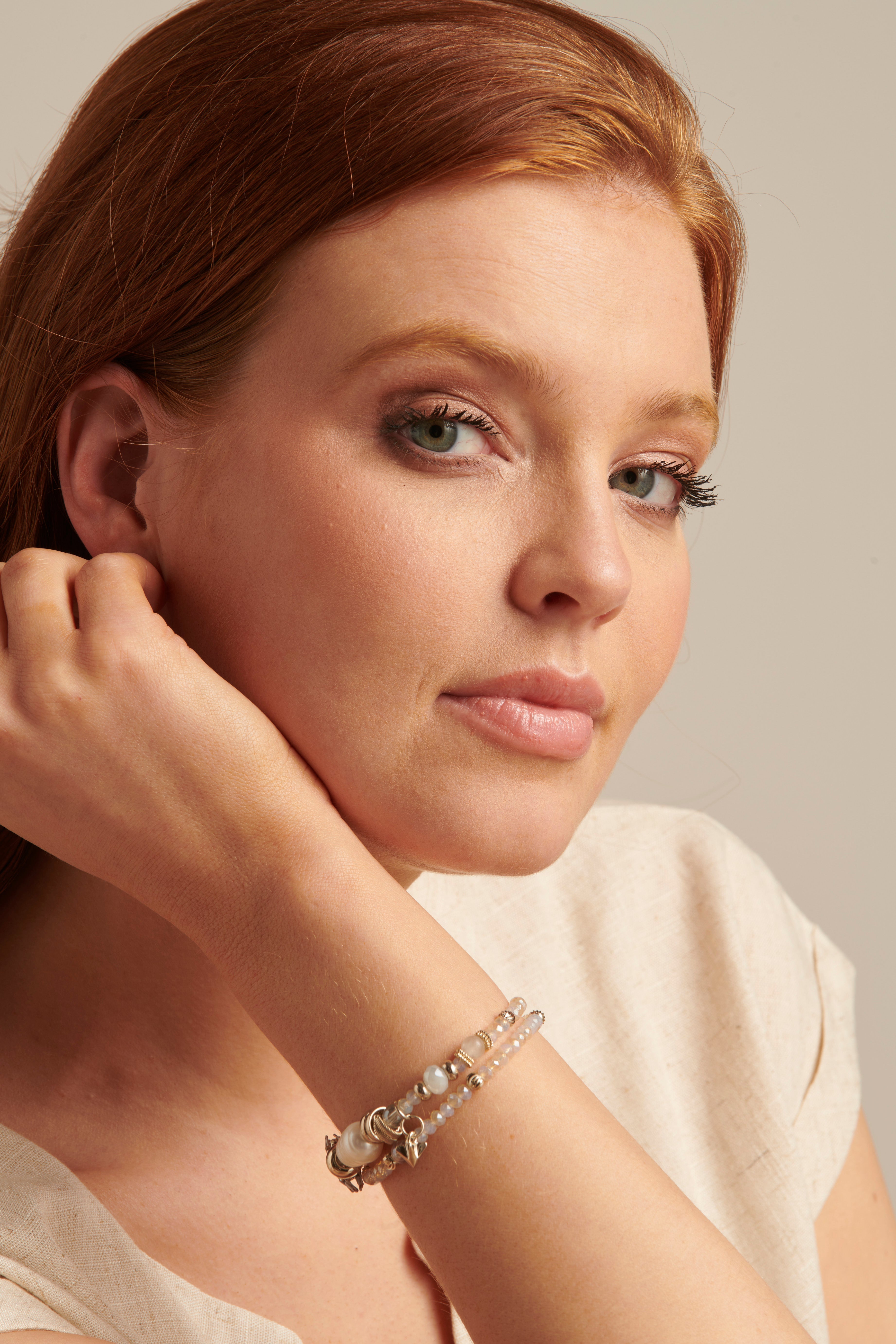 64008 Elastische Ketting Met Mix Van Parelskwartsstenen | Silver-Crème