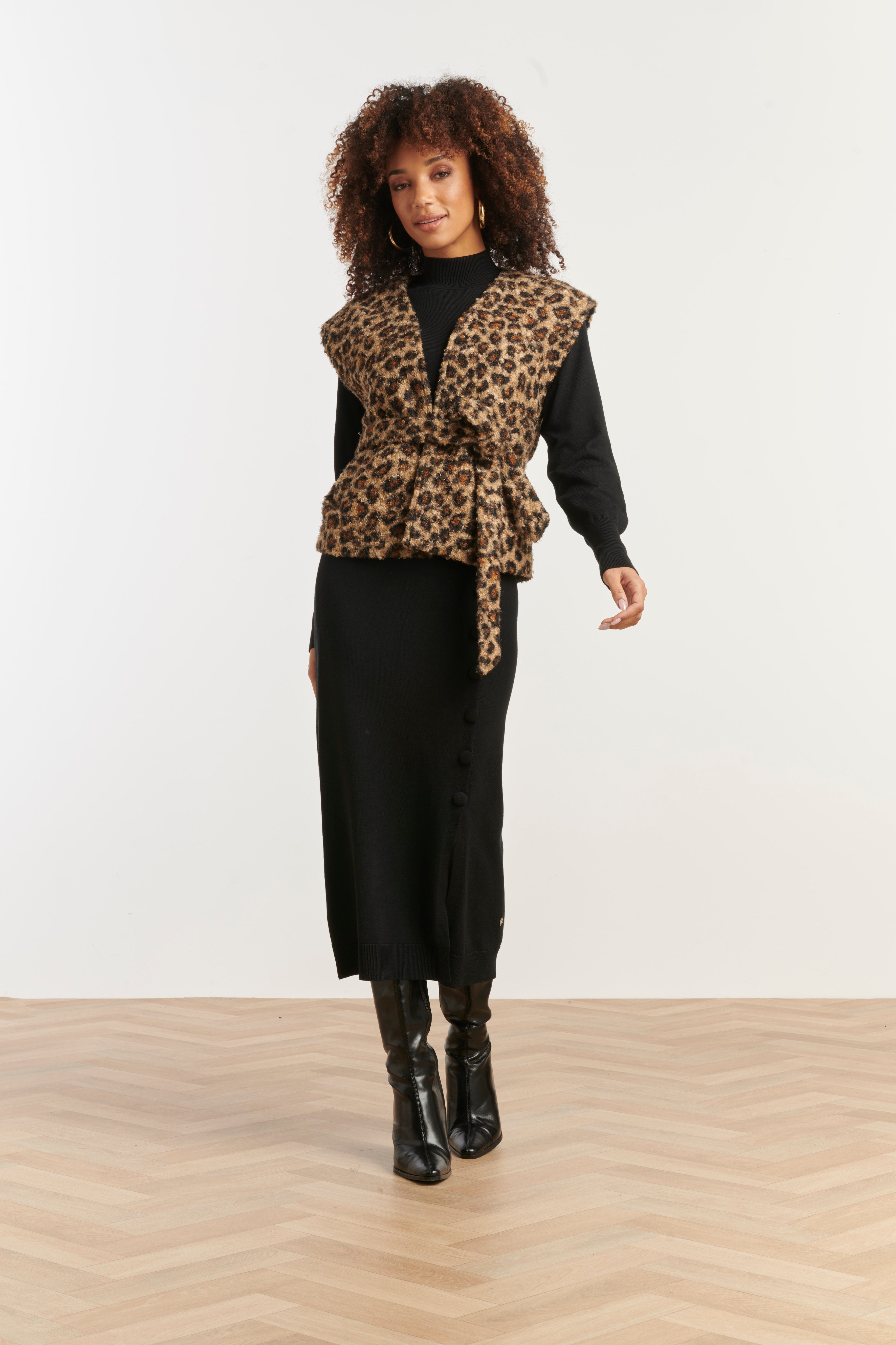 Bouclé Gilet met Dierenprint in Camel en Zwart | camel-black
