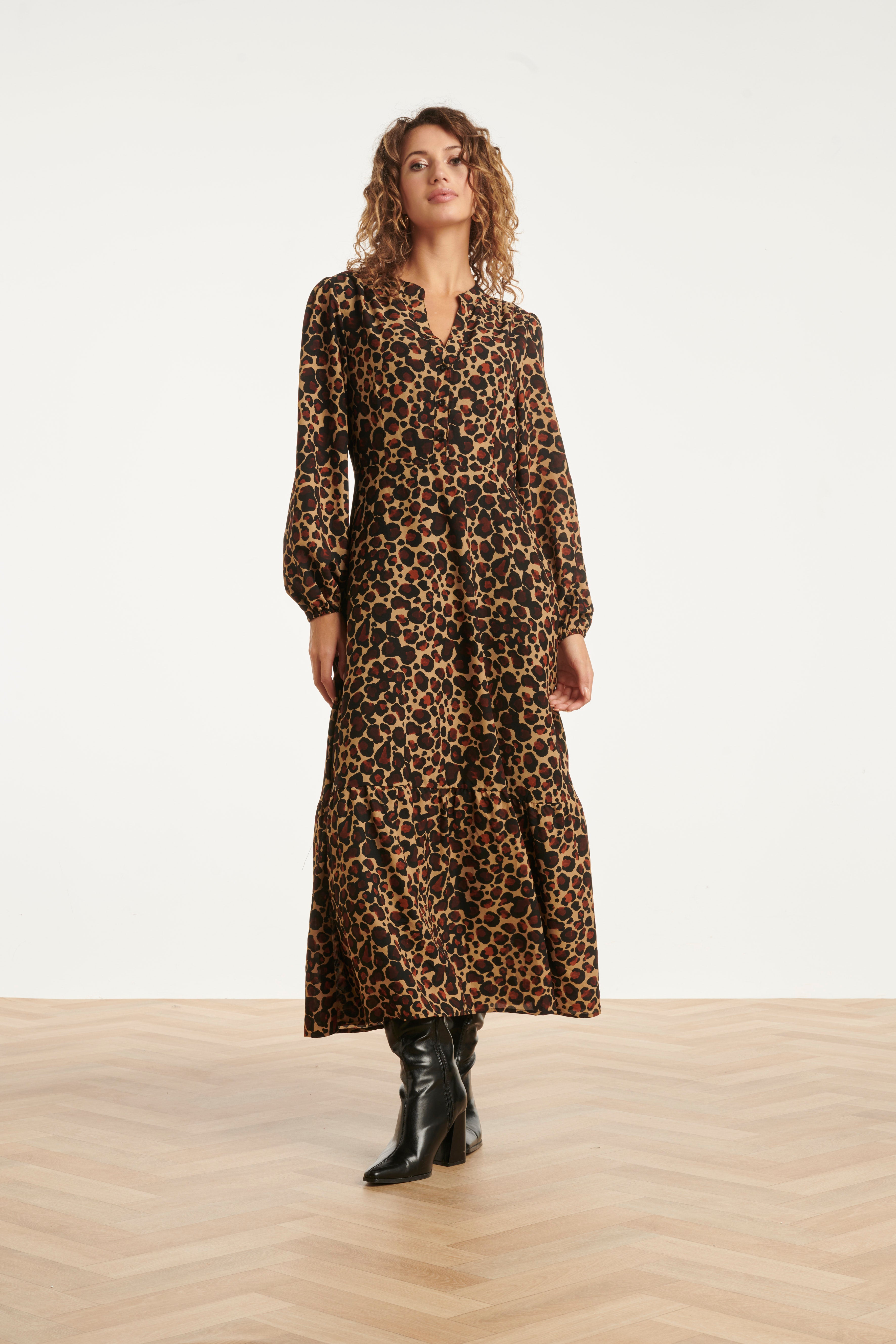 Chiffon Dierenprint Jurk Met Pofmouwen En V-Hals In Camel En Bruin | Camel - Brown