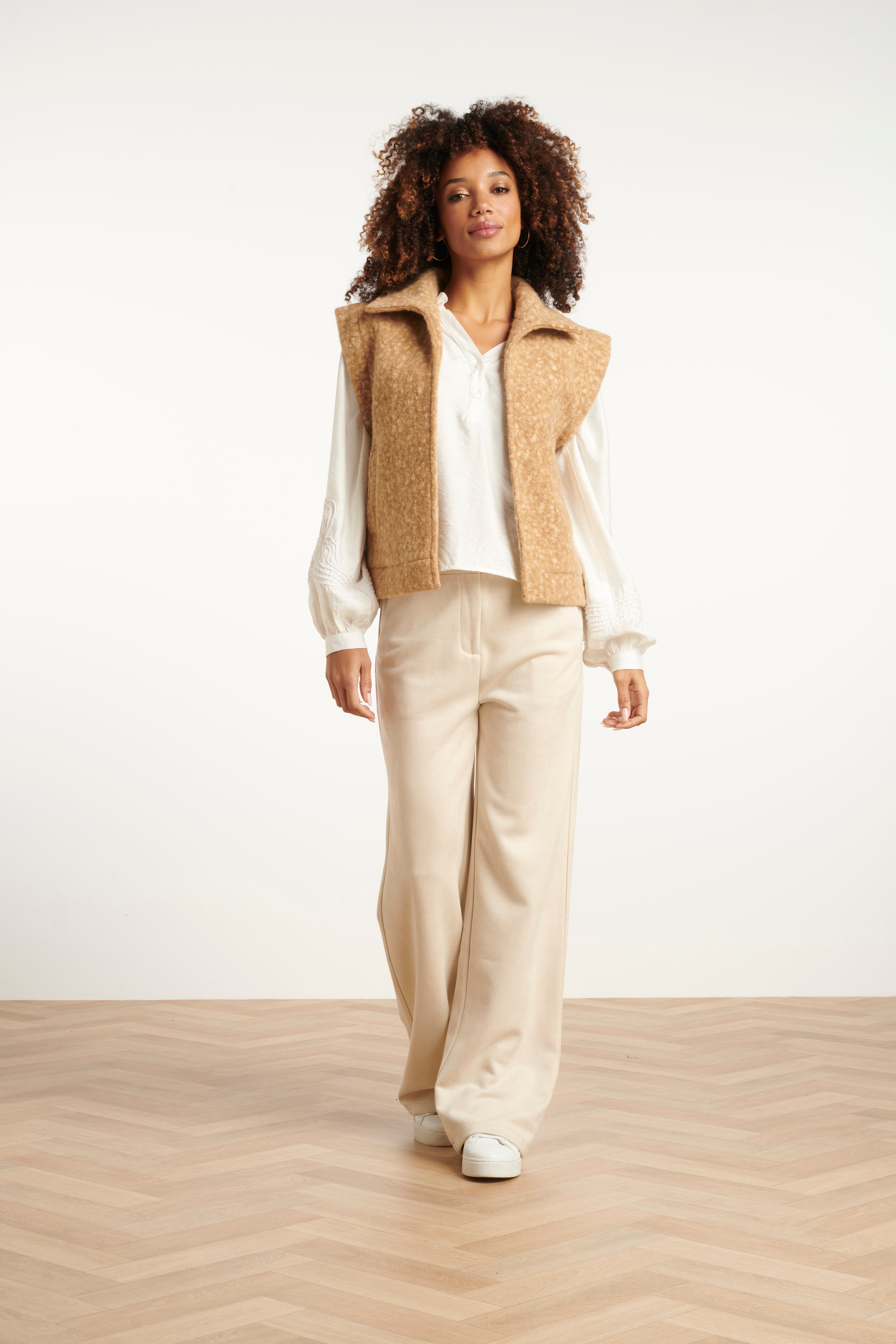 Damesbouclé Gilet Met Kraag | Camel