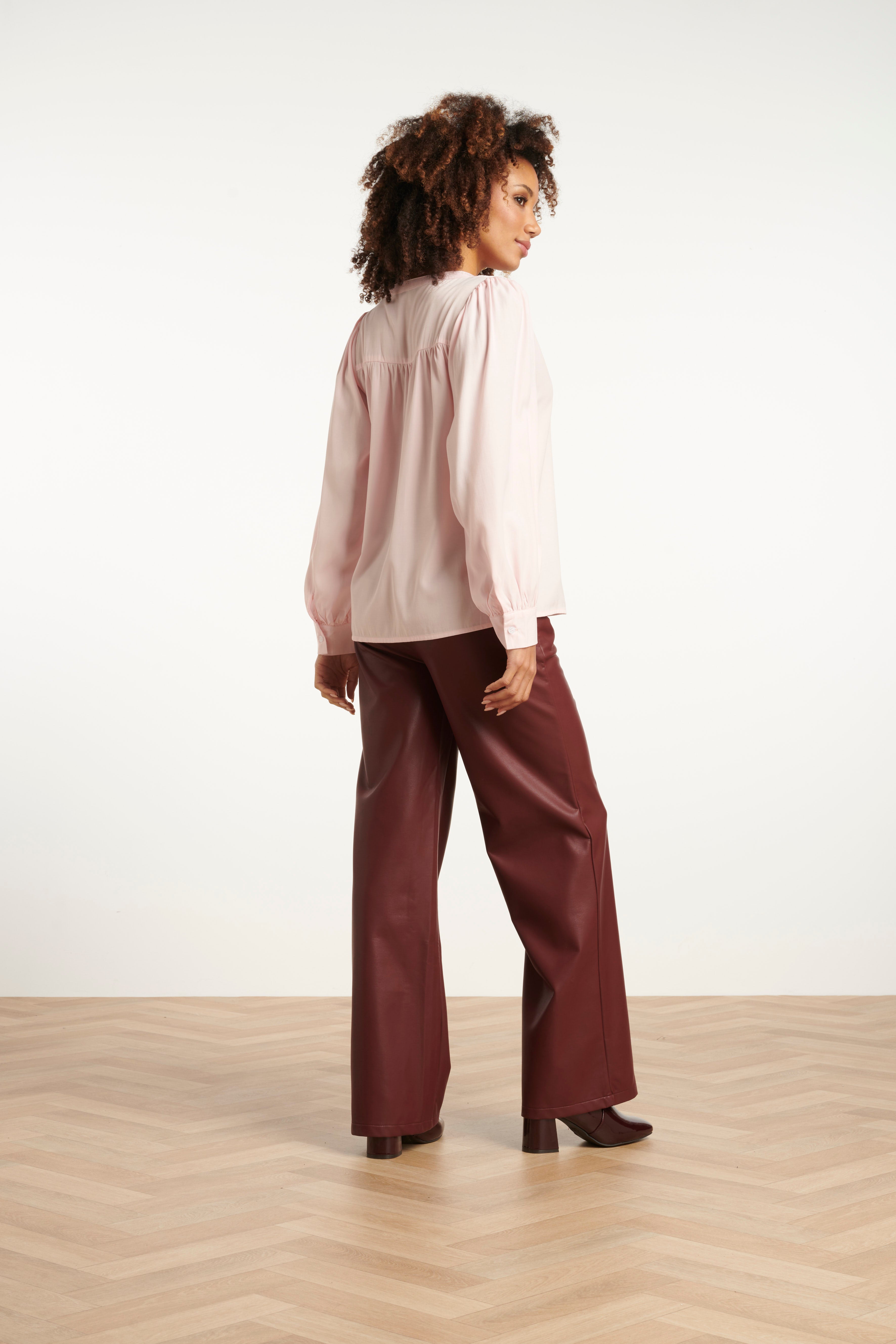 Dameslosvallende Korte Top | Baby Pink