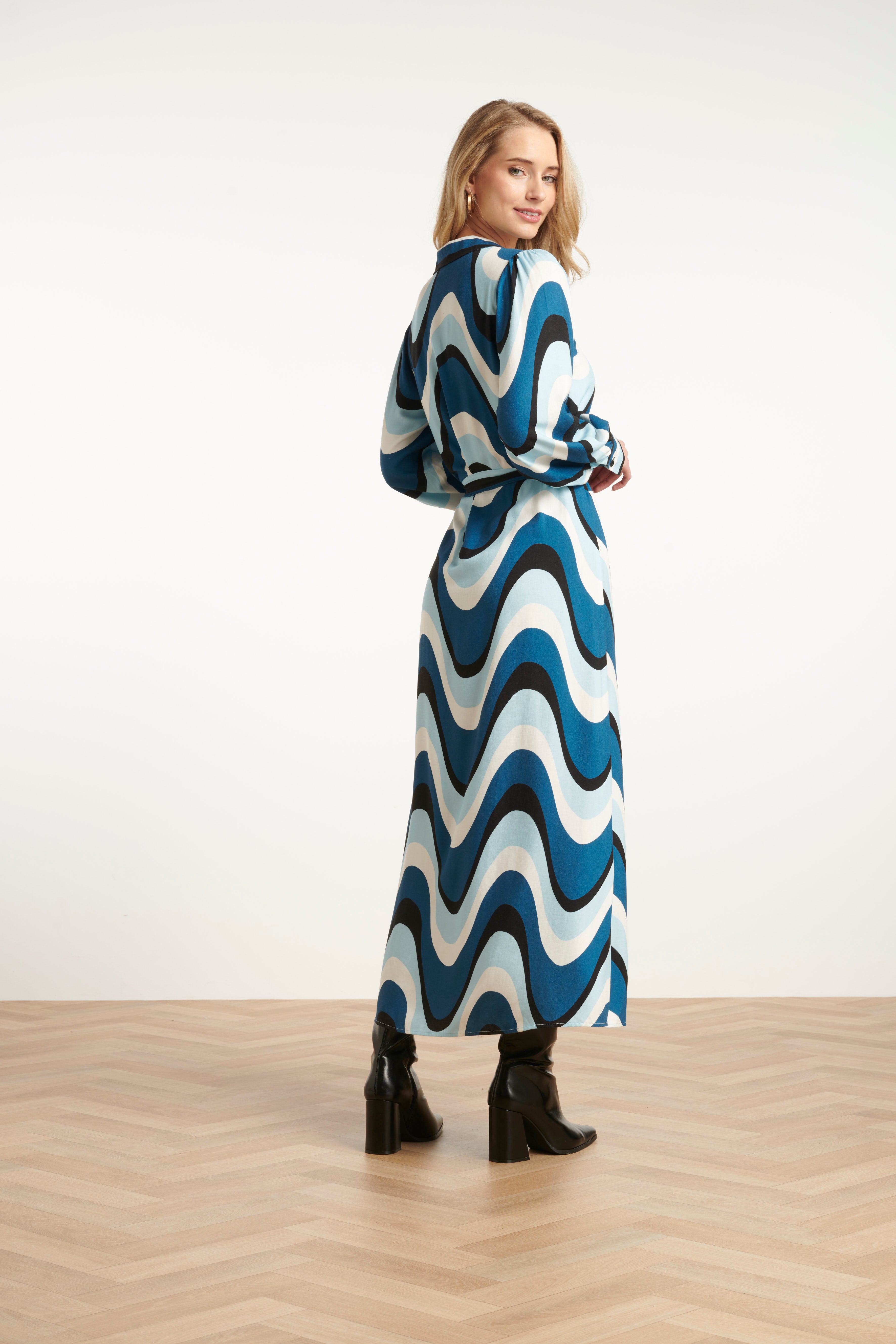 Golvende Print Maxi Jurk In Zwart En Blauw | Light Blue - Muticolour