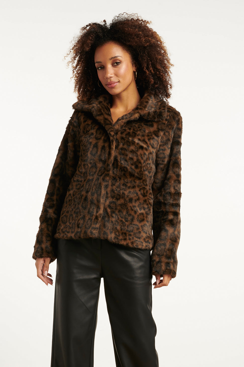 Korte Jas Van Imitatiebont Met Dierenprint Bruin En Zwart | Brown-Black