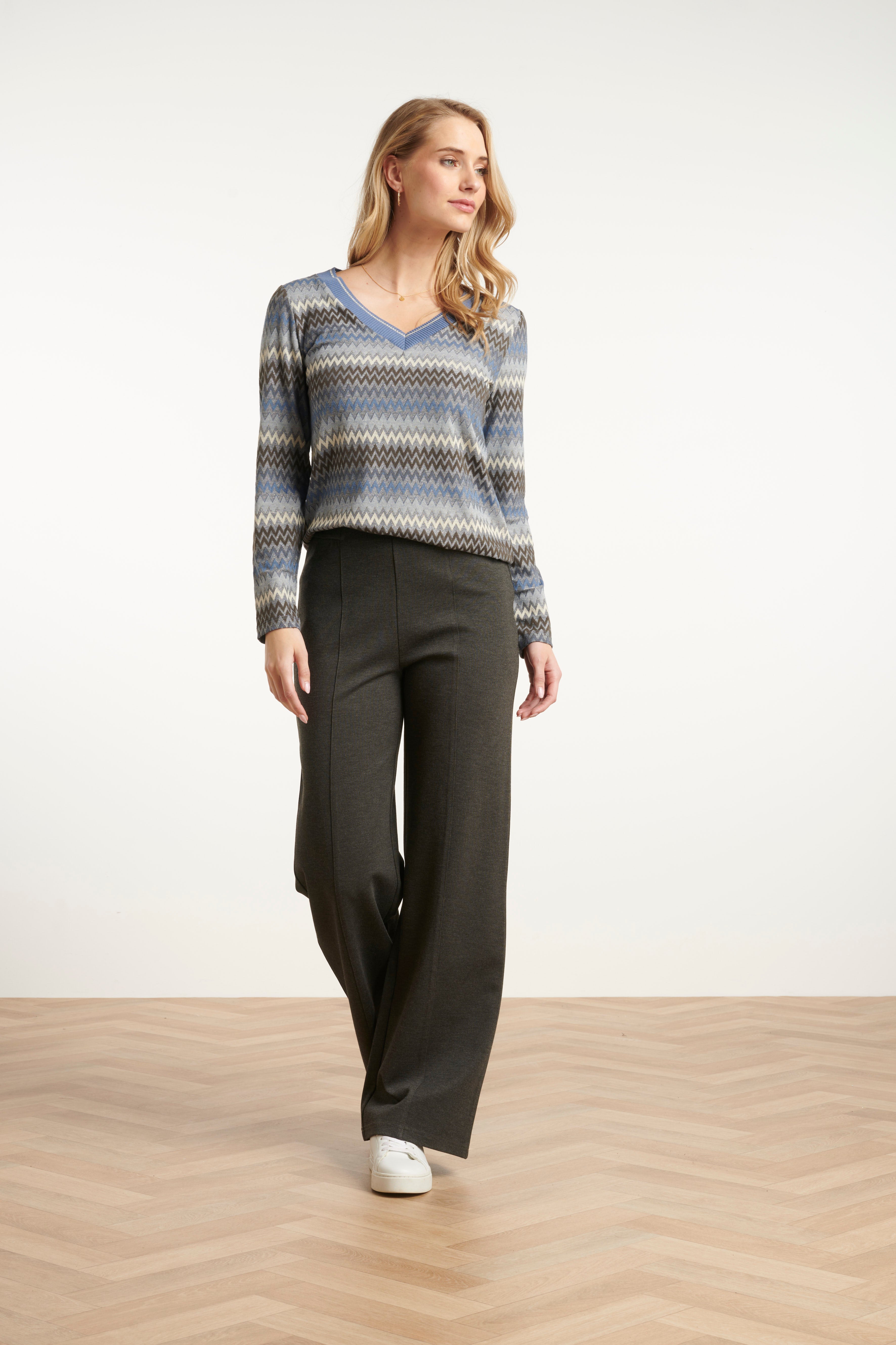Lichtblauw en Grijze Top met Zig-Zag Print | Light blue-Grey