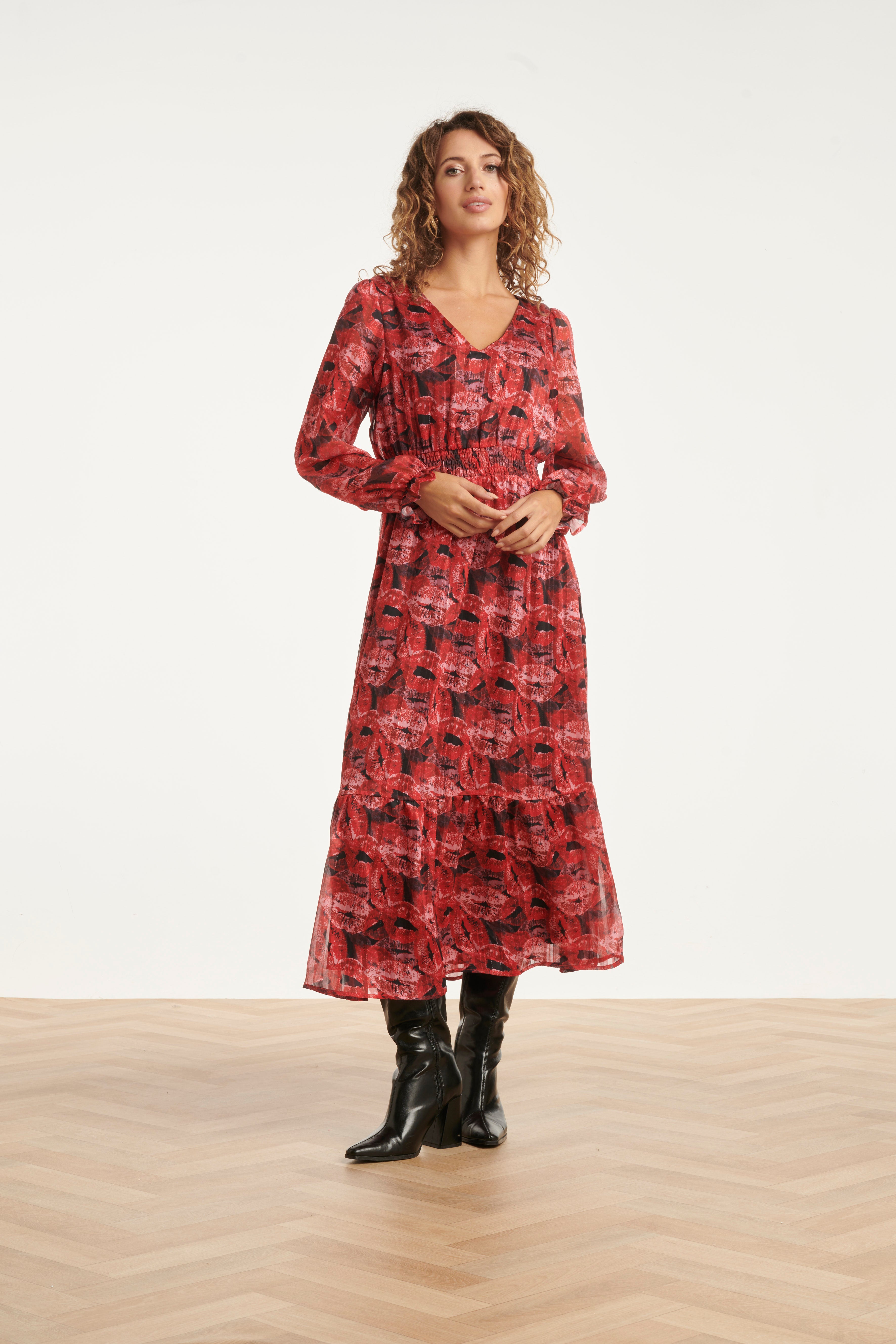 Lippenprint Chiffon Maxi Jurk In Rood En Zwart | Red - Black