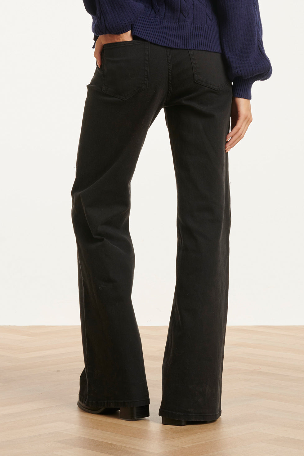 Mediumblauwe Flared Jeans | Black