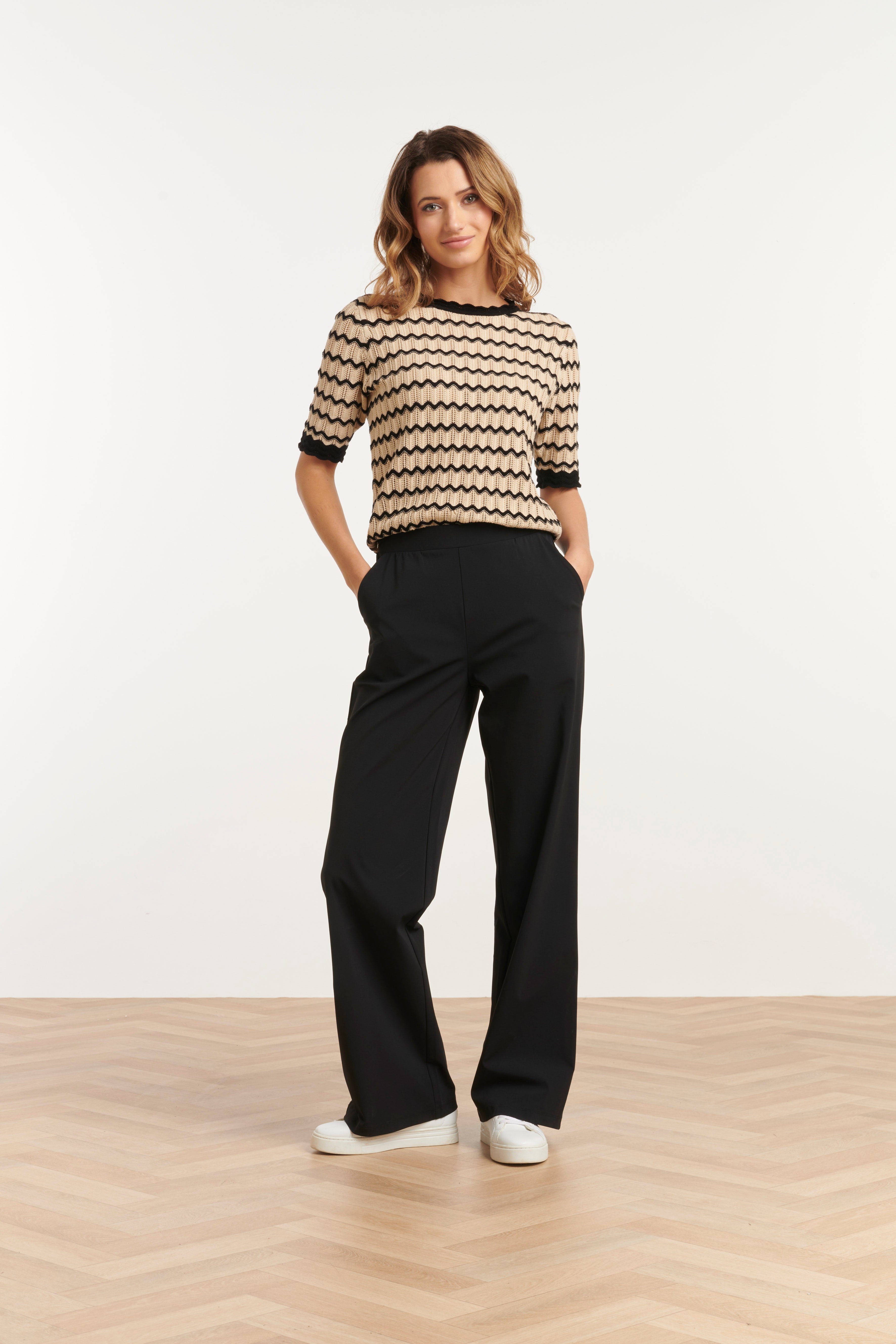 S25308, Tops | Off White - Black